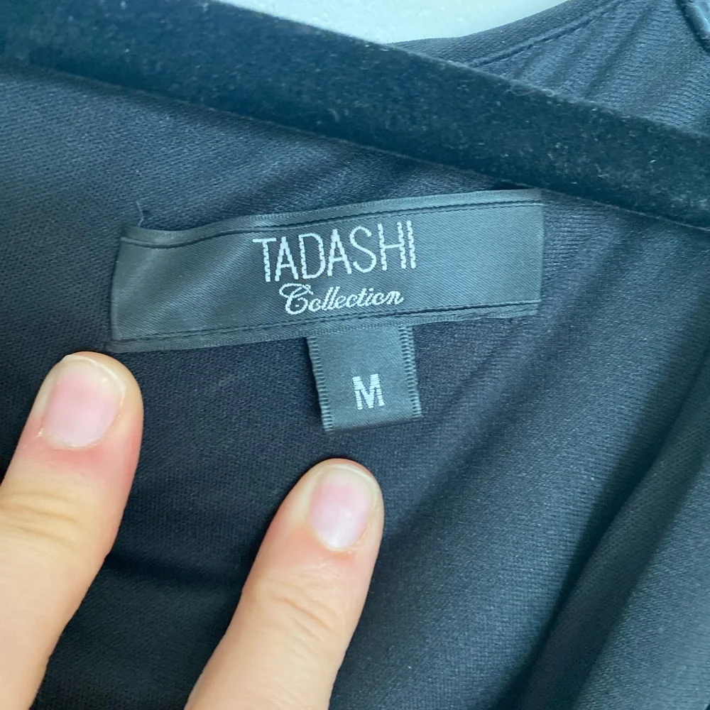 Tadashi Shoji Black Pleated Tiered Cap Sleeve Cocktail Dress - Size M